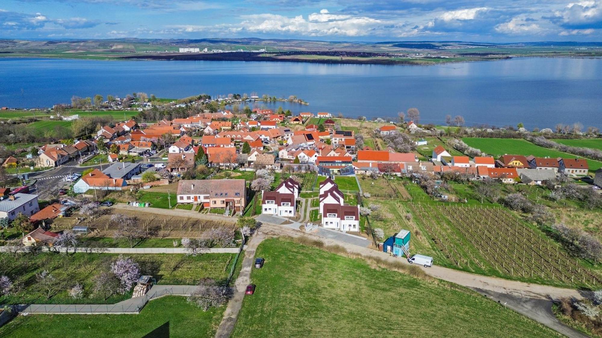 Pavlovske Domecky Apartment Bagian luar foto